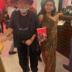 Sakshi Pradhan Instagram – Cool Cat In the Hat 🎩 📖 

In a #memorable event that #celebrated the life and career of the #legendary #Adfilmmaker, #PrahladKakkar, much #anticipated Book #Launch an atmosphere filled with #laughter, #nostalgia, and #inspiration took #center stage 🙌🏽 The #occasion #memoir :
“Ad Man Mad Man” 
Unapologetically @adman.madman @kakarmitali 📖 
#trailblazer
#FunnyBones 
#Legend
#maverick
#Literature