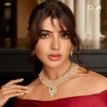 Samantha Instagram - Never tired of feeling like a Queen! And these emerald and ruby jewellery from @cmrjewellery are just 🔥 Styling: @jukalker Makeup: @avnirambhia Hairstylist: @daksh_hairguru Photographer: @arjun.mark #CMRJewellery#festivejewellery #cmrwomen #goldjewellery