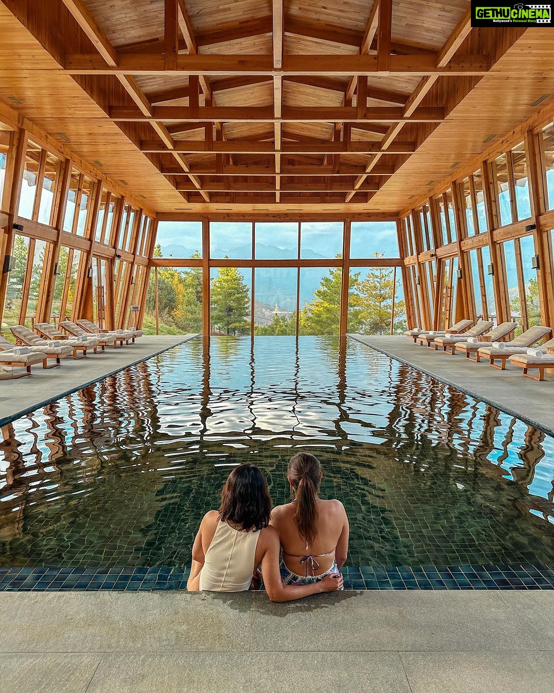 Samantha Instagram - 👯♀️ @samantharuthprabhuoffl …some much needed post hike downtime at @sixsensesbhutan 📷: @vanrajzaveri #shotoniphone . . #sixsensesbhutan #sixsensesthimphu - bhutan - love - magic - thimphu - Six Senses Bhutan