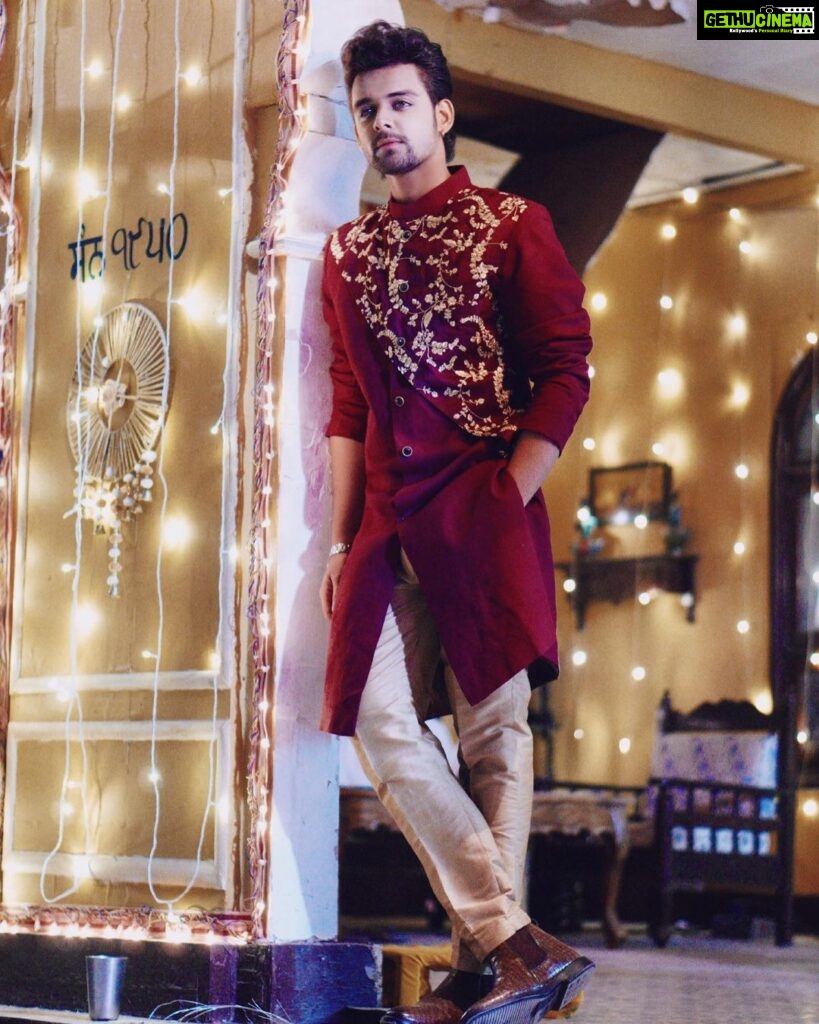 Samarth Jurel Instagram - Ok last post in this outfit 🤪..... #udaariyaan #nikhilkapoor #nikhiludaariyaan #colorstv #colors#voot #happydiwali