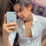 Samarth Jurel Instagram - Know your worth. Then add tax.” #samarthjurel #catchmeifyoucan
