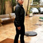 Sambhavna Seth Instagram - The Most Beautiful thing You can wear is Confidence 😻😻😻 Bas mere Andar wahi Missing hai🤪🤪