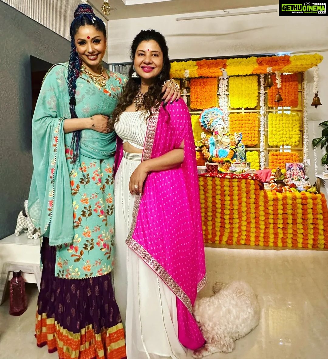 Sambhavna Seth Instagram - This girl , her gannu bappa... And her heart ❤️ @sambhavnasethofficial #ganesha🙏 #gannubappa #ganpatibappamorya #onlyblessingsandgoodvibes✌🏽️blessed #blessingsuponblessings #blessedwiththebest #onlymylovetoyou #lovetrumpsall #moryarebappamoryare Andheri - अंधेरी
