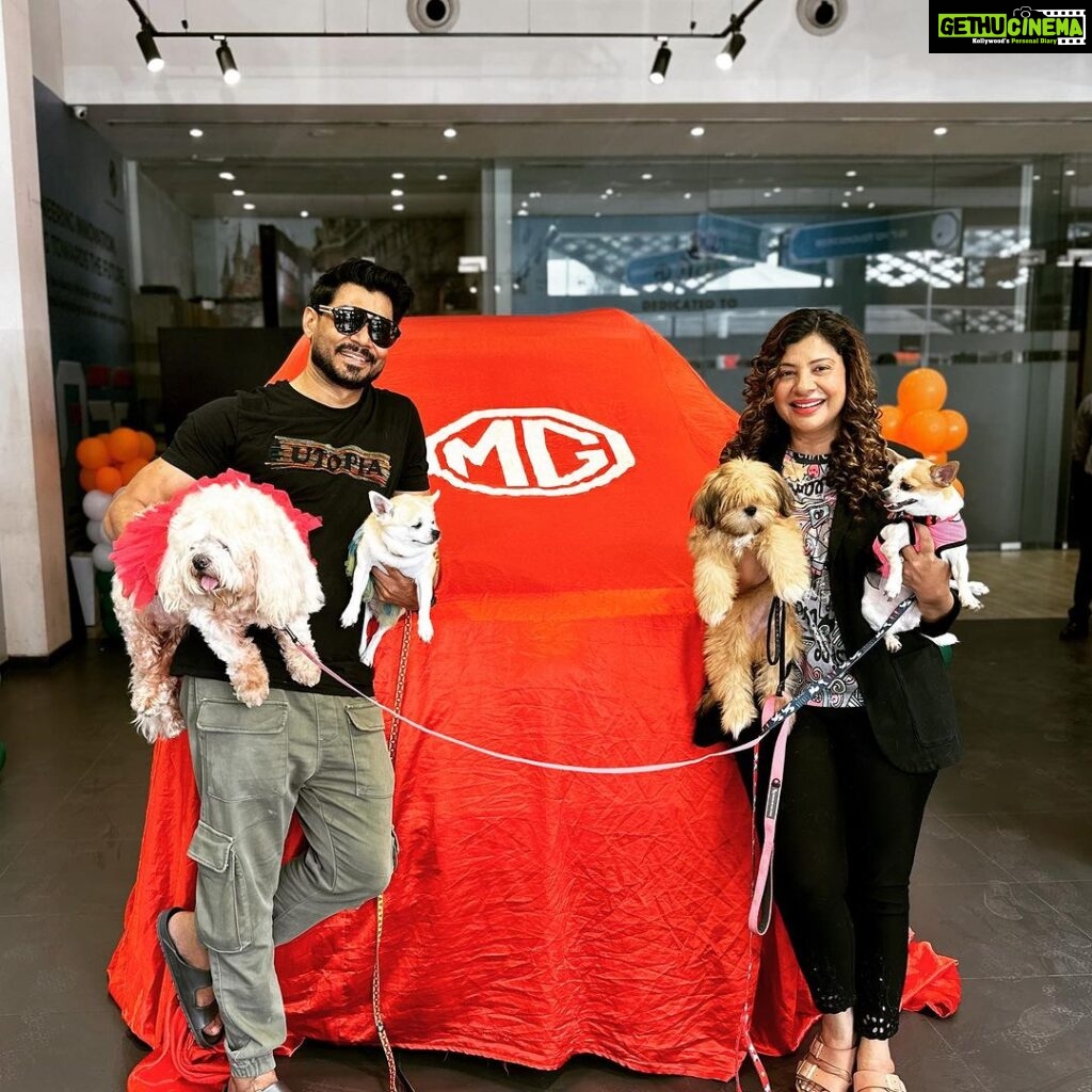 Sambhavna Seth Instagram - Big Family Bigger Car Thank you so much @mgmotorin for the Amazing Delivery ❤️