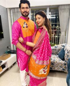 Sambhavna Seth Instagram - Happy Diwali Doston ❤️

 Beautiful Outfits - @myngels_26 
Hair @neetu_saibanna 
Makeup by ME