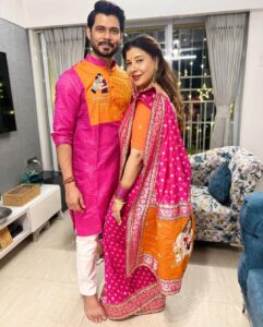 Sambhavna Seth Instagram - Happy Diwali Doston ❤️

 Beautiful Outfits - @myngels_26 
Hair @neetu_saibanna 
Makeup by ME