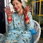 Sambhavna Seth Instagram – Happy karwa chauth mere Doston❤️
Humaari Haalat kharaab hai
Aur Aapki???