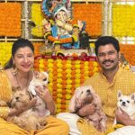 Sambhavna Seth Instagram - Ganpati Bappa morya #day2 ❤️🙏 Designer @bhakti_designer @hitendrakapopara Jewellery @vrityasilverjewelry_ Mandap by @amar_decorators