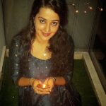 Samskruthy Shenoy Instagram - 🪔Happy Diwali 🪔 #samskruthyshenoy #samskruthy #diwali #diwali2023 #deepawali #festivaloflights #happiness