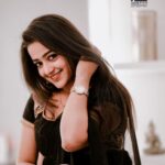 Samskruthy Shenoy Instagram – Smile 😊 Life is too short to be unhappy ❤

PC – @hostenofficial 

#samskruthyshenoy #samskruthy #hostenofficial #loveyourself #loveforblack #happiness #instagood #instastyle #keralatalents
