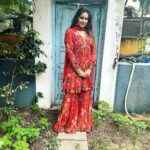 Samyuktha Shanmughanathan Instagram - Happy happpy Diwali 🪔 May the Festival of Lights bring lots of joy, peace and prosperity to you and your family. 🥰🥰 Healing, growing and glowing .. ♥️🧨