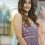 Samyuktha Shanmughanathan Instagram - This Deepavali, let your style speak volumes with Trends’ diverse selection of outfits. Whether it’s a grand soirée or an intimate family gathering, Trends is your one-stop shop to find all kinds of festive attires and accessories. Take advantage of the ongoing offer: Spend ₹3999 or more and receive a fabulous gift for ₹249, along with coupons worth ₹2000 free! What’s your go-to Deepavali attire? Tell me in the comments below. #Trends #FestiveOutfit #Deepavali #DiwaliOutfit #EthnicWear #IndianWear #festivefashion