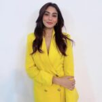 Sana Makbul Instagram - I am a ladoo peela colour on a karwa chauth 🤣🤣
