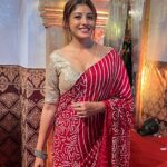 Sanchita Banerjee Instagram – My look for Ashtami evening ❤️🧿😇🤗😘
Thanks Vidya for designing this beautiful saree @vidyamourya096 

#festival #durgapuja #positivity #love #smile #instagood #fun #beautiful #instadaily #ootd #cute #actorslife #sanchitabanerjee #picoftheday #mumbai #indiandresses #beauty