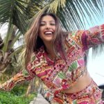 Sanchita Banerjee Instagram – Bold & Beautiful Vibes🌈

#bold #beauty #beautiful #actorslife #sanchitabanerjee #love #instagood #positivity #happy #instadaily #ootd #smile #actress #treanding #cute #viral