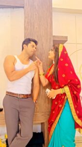 Sanchita Banerjee Instagram - Agar ek baap ki hogi to .. I love you too bolegi 🤓 #funnyreels #reelkarofeelkaro #actor #actorlife #onset #satun #bhojpurimovie