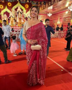 Sanchita Banerjee Instagram - My look for Ashtami evening ❤️🧿😇🤗😘 Thanks Vidya for designing this beautiful saree @vidyamourya096 #festival #durgapuja #positivity #love #smile #instagood #fun #beautiful #instadaily #ootd #cute #actorslife #sanchitabanerjee #picoftheday #mumbai #indiandresses #beauty