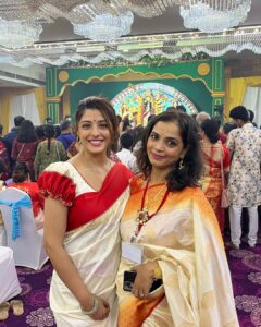 Sanchita Banerjee Instagram - Thank you so much for making our darshan so special..we had a great time @daskalpana59 
❤️😇🙏🏻🤗
@ruhaansaapru 

#darshan #durgapuja #happy #smile #instagram #ootd #picoftheday #instalike #love #positivity #blessed