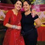 Sanchita Banerjee Instagram - With Our Cutiepie @sanchita_banerjee23❤️ always a pleasure and fun to work wid you mam😘😘 . . . . . . . #assitantchoreographer #dance #workmode #learningnewthings #newchapter #najarnalage #picoftheday #bhojpuri #songshoot #bhojpuriyafanlove #showlove Madh Island