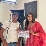 Sanchita Banerjee Instagram - Every frame tells a story; My new film, “Bade Ghar Ki Bahu” an entertainment package 😇 So let the journey begin! 🌸 GANPATI BAPPA MORYA 🌸 @captainvideoofficial @captain_bhojpuri @sawankumar.prajapati.549 @thenisarkhan @captainvideoofficial #new #film #excited #love #instagram #positivity #onset #muhurat #sanchitabanerjee #instadaily #ootd #blessed #smile #instagood