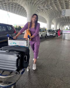 Sanchita Banerjee Instagram - Next Stop….. New Delhi ✈️

All Set For My New Film “MAHARANI” 😇🙏🏻❤️🎥🧿

#travel #instagood #love #positivity #instadaily #blessed #new #film #actorslife #sanchitabannerjee #smile #happy #ootd #picoftheday