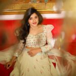 Sanchita Shetty Instagram – 🌷

Photography : @aaronprince_photography 
Makeup & hair style : @rifas_makeup 
Costume : @naziasyedofficial 

#saree #sareelove #sareefashion #sareelover #festive #festivevibes #deepavali #diwali #diwalivibes✨ 
#sanchita #sanchitashetty #spreadlovepositivity ❤️