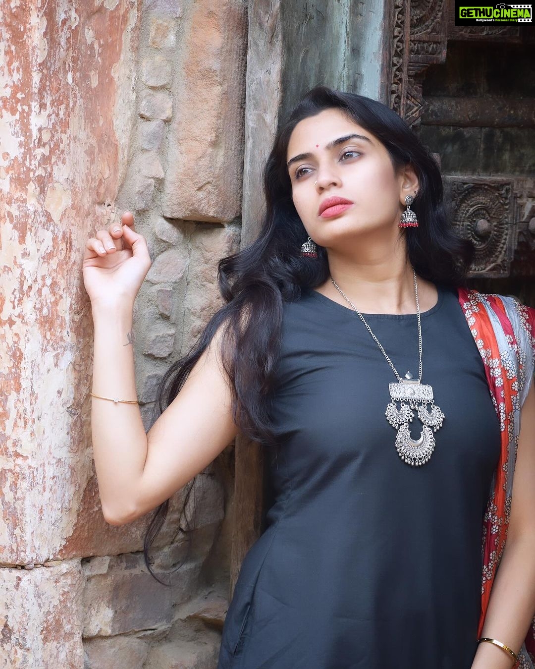 Sangeetha Bhat Instagram - Then love knew it was called love. And when I lifted my eyes to your name, suddenly your heart showed me my way…. #sangeethabhat #sangeethabhatsudarshan #aihole #kambadhamyalinagombeye #actresslife #actressforever Aihole