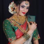 Sangeetha Bhat Instagram - Traditional look💕 Mua: @makeup_by_nethraraajesh Muse : @sangeetha_bhat Hair : @hairstyle_by_anitha Photography: @v_photographystudio Jewellery: @sakhee_salon_spa_bangalore To learn this look join our upcoming batch Contact 9880538153 #makeuptutorial #makeupoftheday #makeuptransformation #makeuplover #makeupcommunity #makeupclass Hennur Main Road