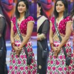 Sangeetha Sringeri Instagram – ಸಿಕ್ಕಾಪಟ್ಟೆ ಇಷ್ಟಪಟ್ಟೆ
ಇಷ್ಟಪಟ್ಟೆ ಸಿಕ್ಕಾಪಟ್ಟೆ
I Like It 👌
Swipe to see our reaction to these beautiful clicks of her 😍
Watch Big Boss streaming only on @colorskannadaofficial and @officialjiocinema
Outfit : @kannadi_fashion_offical
Jewellery: @thespatika
#BBK10 #SangeethaSringeri #HappyBigboss #CrushOfKarnataka #ColorsKannada #JioCinemas #BigBossKannada #Trending