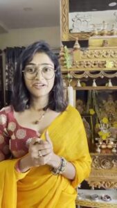 Sangeetha Sringeri Instagram - ಸಮಸ್ತ ನಾಡಿನ ಜನತೆಗೆ ನಾಡ ಹಬ್ಬ ದಸರಾದ ಹಾರ್ದಿಕ ಶುಭಾಶಯಗಳು 😊
On this auspicious occasion of Dasara, may the light of goodness shine brightly in your life, bringing you happiness and success ✨

P.S: Its a pre-recorded video.

#BBK10 #SangeethaSringeri #HappyBigboss #Dasara #Navratri #Nadahabba #ColorsKannada #JioCinemas #Trending #BigBossKannada
