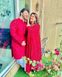 Sanjay Gagnani Instagram - Half my love & half your love this way the moon will be complete 🌙

#karwachauth #festivegreetings