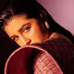 Sanskruti Balgude Instagram – …complete the song…😎

“तुझ्या डोळ्याच्या डोहात, ….????? “

#ChowkPremiereNight 

@kalyaam_2.0 
@aakriti_by_nandita 
@pictorial_studios_ 
@stylist.chaitalikulkarni 
@sheetalhairartis 
@vishal.patil36 

#sanskrutibalgude #lilac