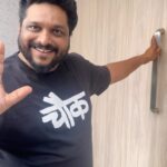Sanskruti Balgude Instagram - बाकी सब ठीक नाही, तर नुस्ता जाााााळळळळ आहे!!! 🔥 “चौक” आजपासून सर्वत्र प्रदर्शित !!! @devendragaikwad_daya @pravinvitthaltarde @snehprat1311 @upendralimaye @ekshubhankar @akshaytanksale @pitya_bhai_pardeshi @kiran_gaikwad12 , (ह्यांचे, अत्यंत patiently video करु आणी करून दिल्याने , खुप आभार!!😝) जय लंबोदर !!! 🫡🙏🏼 VC : तुमची Kat ! 😎😌 . . . #chowk #2june #pravintarde #marathimovie #dayagaikwad #devendragaikwad #pravintarde #kirangaikwad #SnehalTarde #sanskrutibalgude #shubhankarekbote #upendralimaye #rameshpardeshi #akshaytanksale #rayaabhyankar #marathifilm #marathimovie #maharashtra #release #pityabhai #director #anuradhaproduction #daterelease #marathi #filmindustry