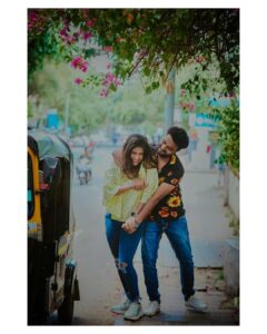 Sanskruti Balgude Instagram - “चौकातलं” कपल 

येतय “चौकात” २ जुन ला 

Sunny 💕 kat ..