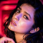 Sanskruti Balgude Instagram - I G N I T E D 💥 @ganesh_theshutterkey @harshadamore__ @arhaworld @truptihairstylist @satyamakeupartist @vishal.patil36 @ishreyaskeskar #sanskrutibalgude #chyd #red #ignite