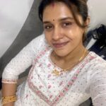 Sanskruti Balgude Instagram – “KAT” च्या Look test चे हे काही photos.. Filming ते Theatre मध्ये तुम्हाला ती भेटे पर्यंत चा प्रवास खुप काही देऊन गेला! 
“KAT” शी ओळख झाल्या झाल्या तीच्या प्रेमात पडले होते..आणी तुम्ही सुद्धा तितकंच प्रेम तीला दीलत, देताय…🥹🩵
मनापासून Thankyou आहे भाई!! 🙏🏼😭🥹

जय लंबोदर ! 🙏🏼😎

#chowk  #sanskrutibalgude #kat