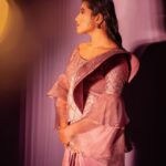 Sanskruti Balgude Instagram – … make it look easy…😏

#ChowkPremiereNight

@kalyaam_2.0
@aakriti_by_nandita 
@stylist.chaitalikulkarni 
@sheetalhairartis 
@pictorial_studios_ 
@vishal.patil36

#sanskrutibalgude  #lilac