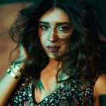 Sanskruti Balgude Instagram - “…I’d rather remain a mystery..♠️ “ @asopalav @nehachaudhary_ @nikhilmore77 @truptihairstylist @santushtimahadeo @ishreyaskeskar #sanskrutibalgude #ladyinblack #mysterious