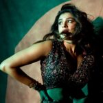 Sanskruti Balgude Instagram - Dramatic, ain’t it ?… ♠️ @asopalav @nehachaudhary_ @nikhilmore77 @truptihairstylist @santushtimahadeo @ishreyaskeskar #sanskrutibalgude #lehenga #blacklove