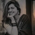 Sanskruti Balgude Instagram - Mala Ved Lagale ...❤️🍂✨💕💝💫 @marathi.naadkhula.status.point . . 🎧 ᴘʟᴢ ᴜꜱᴇ ʜᴇᴀᴅᴘʜᴏɴᴇꜱ ꜰᴏʀ ʙᴇᴛᴛᴇʀ ꜱᴏᴜɴᴅ ᴀɴᴅ ᴡᴀᴛᴄʜ ᴛɪʟʟ ᴇɴᴅ 🎧 आणि अश्याच खूप साऱ्या पोस्ट साठी ꜰᴏʟʟᴏᴡ करा.. ➡️पोस्ट नोटिफिकेशन On करा म्हणजे सर्व पोस्ट दिसतील🔔 ➡️ꜰᴏʟʟᴏᴡ,ʟɪᴋᴇ,ᴄᴏᴍᴍᴇɴᴛ,ꜱʜᴀʀᴇ..❤️ ➡️असाच सपोर्ट करत रहा. आणि आपल्या मराठी माणसाला सपोर्ट करा. जय शिवराय जय महाराष्ट्र ❤️ -------------------------------------- #marathinaadkhulastatuspoint #chatrapatishivajimaharaj #dailystatus #psstatuspoint #baramati #lovequotes #mumbaikar #psmnsp #marathistatus #satarkar #latur #repost #laturkar #akola #laturkars😎 #kolhapur #jalgaon #love #mimarathi #marathifc #naadkhulastatus #marathimulgi #punekar #hruta #hrutafc #hrutalovers #hrutafcclub #lovehruta Lｏｖｅ ｆｅｅｌｉｎｇｓ