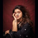 Sanskruti Balgude Instagram – “ सौंदर्यात्मक “ 🖤♠️

#sanskrutibalgude #black #saree #paithinisarees #actress