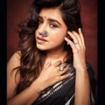 Sanskruti Balgude Instagram – “ सौंदर्यात्मक “ 🖤♠️

#sanskrutibalgude #black #saree #paithinisarees #actress