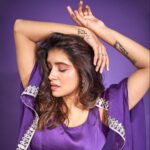 Sanskruti Balgude Instagram - PURPLE पल पल, हर पल हर पल..! 💜😋 @shubham.panse.photography @puja.patelll @sheetalpalsande @stylist.chaitalikulkarni @ivvatiartjewellery