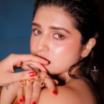 Sanskruti Balgude Instagram - @sanskruti_balgude_official X @kunal_mohite_photography & @style_by_pradnyaaaaa . . Woman's Global Icon Awards 2023 . @surya_productions17 @makeupbyberdesaurabh @omishowmi . Clicked by:- @kunal_mohite_photography . #kunalmohitephotography #celebrity #fashion #love #actor #actress #model #instagram #marathiactress #style #instagood #beautiful #beauty #photography #celebrities #music #follow #trending #famous #artist #celebritystyle #like #explorepage #art #explore #entertainment #viral #cute #marathivibes #ootd Taj Blue Diamond