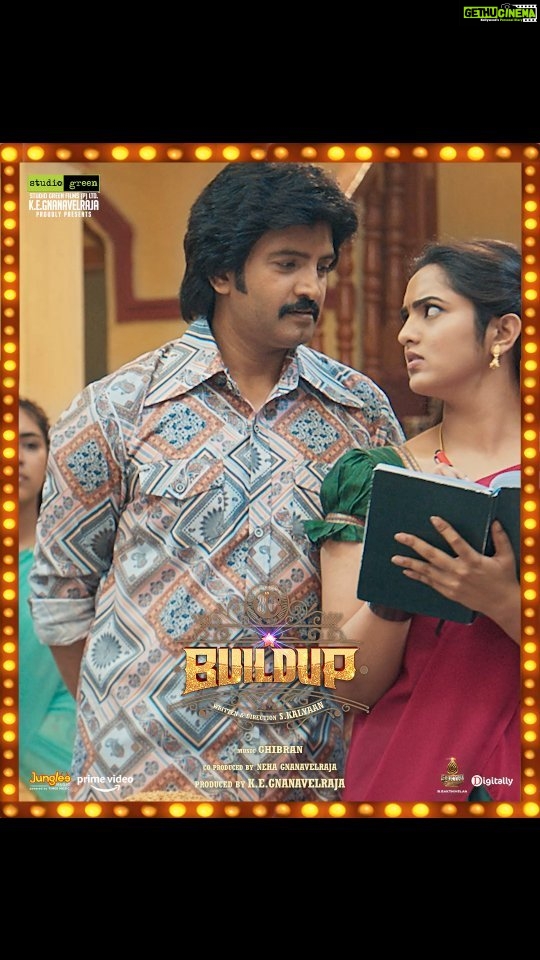 Santhanam Instagram - Witness Romance amidst the hilarious chaos in #80sBuildup 💞✨ Only in theaters November 24th! #StudioGreen @kegnanavelraja @nehagnanavelraja @santa_santhanam @kalyankumar_director @iamradhikapreethi @the_ksravikumar @munish_kanth_official @redin_kingsley @mansoor_alikhan_offl @thangadurai_actor @actorcoolsureshcool @ghibranofficial @jacob_cinematographer @ms_editor27 @crayonmedia_vfxstudio @jungleemusicsouth @sakthifilmfactory @sakthivelan_b @sathish_pro @digitallynow #80sBuildupFromNov24