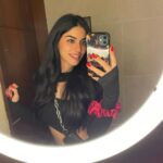 Sapna Pabbi Instagram – I remembered to take pix #photoshyreflections 🚺🛗 Outfit @sheinofficial Lisbon, Portugal
