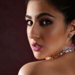 Sara Ali Khan Instagram - भारतीय Barbie 💖🪩🎆💅🏼🎟️💋 👗💣: @manishmalhotra05 @manishmalhotraworld 💄: @vardannayak 💇‍♀️: @hairbytabassum 📸: @shubhammandhyanphotography