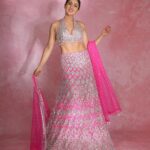 Sara Ali Khan Instagram – भारतीय Barbie 💖🪩🎆💅🏼🎟️💋
👗💣: @manishmalhotra05 @manishmalhotraworld 
💄: @vardannayak 
💇‍♀️: @hairbytabassum 
📸: @shubhammandhyanphotography