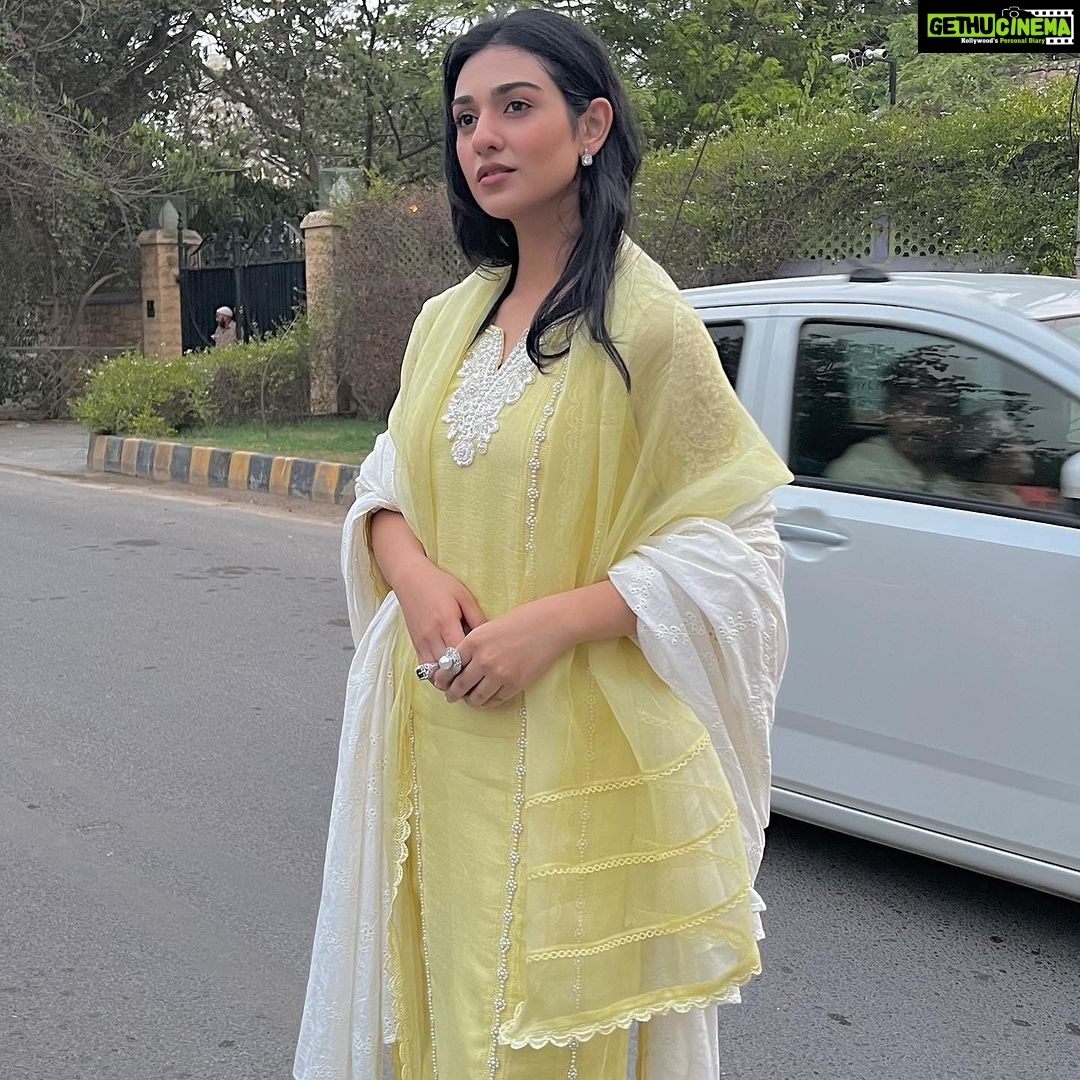 Sarah Khan Instagram - Who’s excited for #namakharam ?