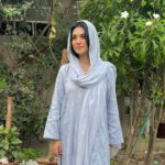 Sarah Khan Instagram - See you all tomorrow! #namakharam